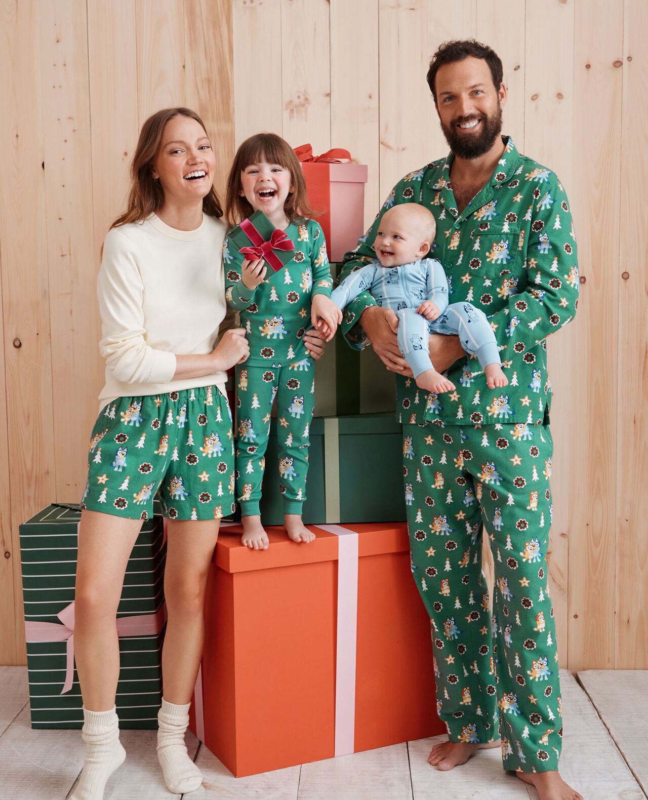 Bluey Holiday HannaSoft™ Stretch Sleeper - Image 3