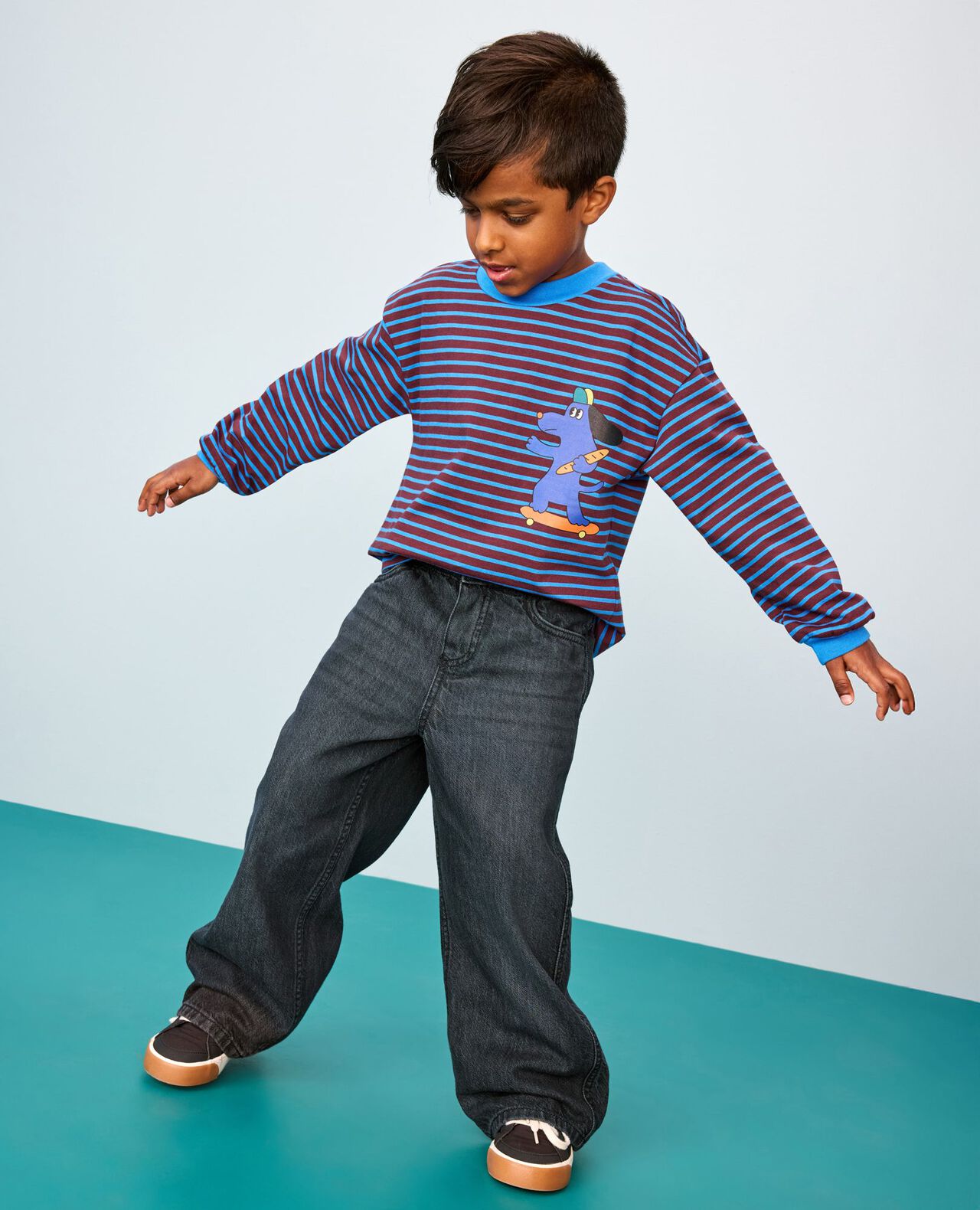 Loose Fit Jeans - Image 4