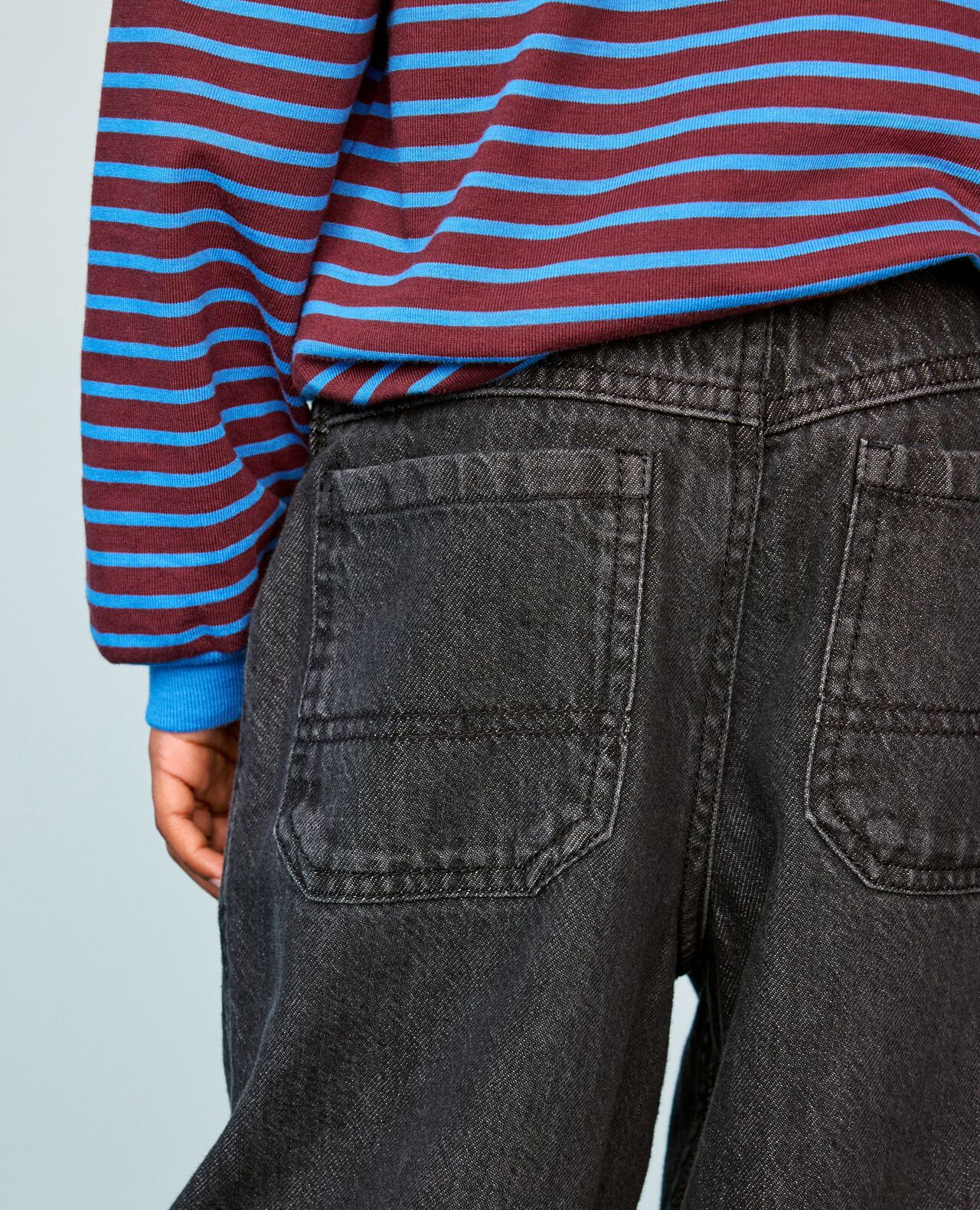 Loose Fit Jeans - Image 6
