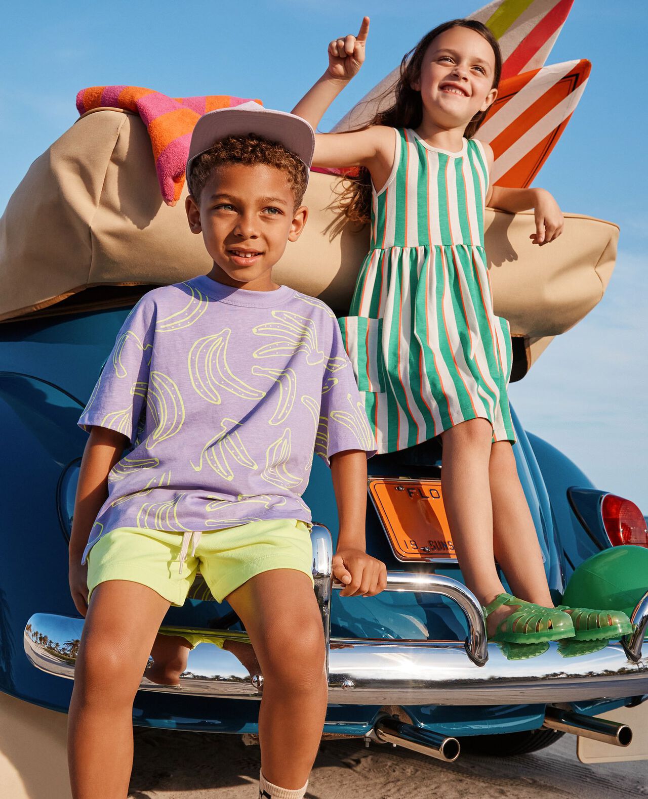 Sleeveless Playground Dress with Pockets - Image 2