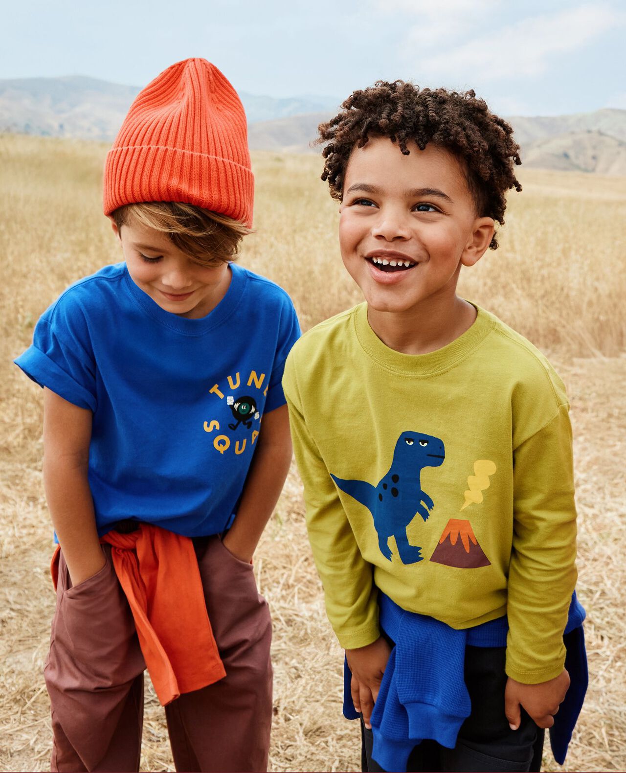 Long Sleeve Relaxed Fit Graphic T-Shirt - Image 2